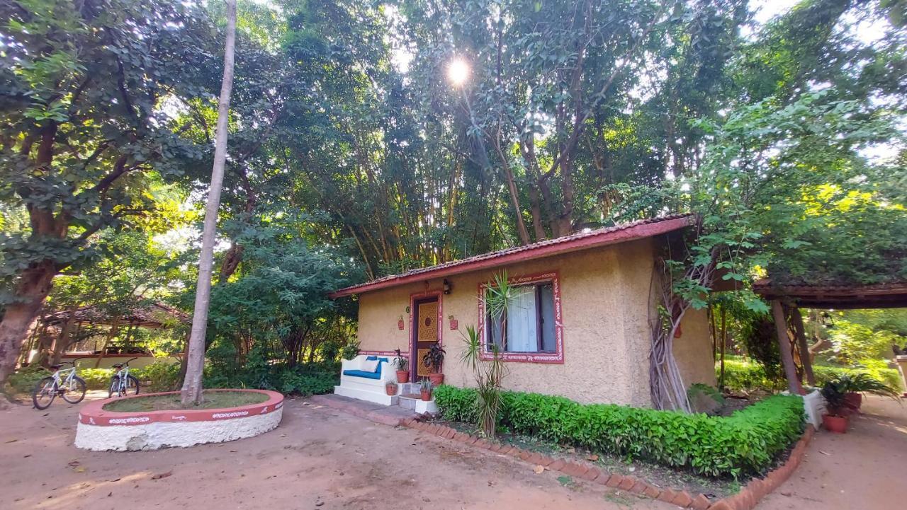Bandhavgarh Jungle Lodge Tāla Extérieur photo