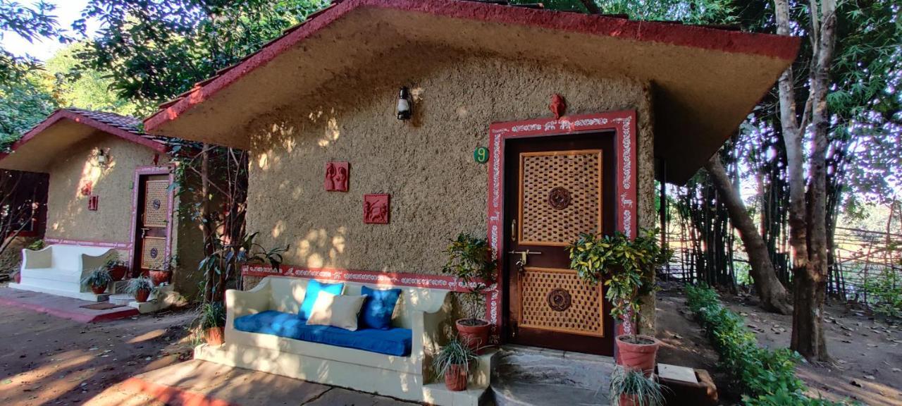 Bandhavgarh Jungle Lodge Tāla Extérieur photo
